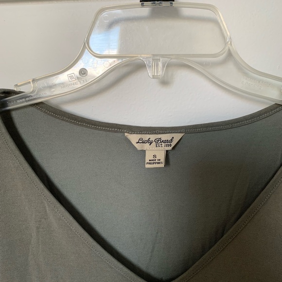 SOLD-Lucky Brand crop style top - Picture 2 of 3